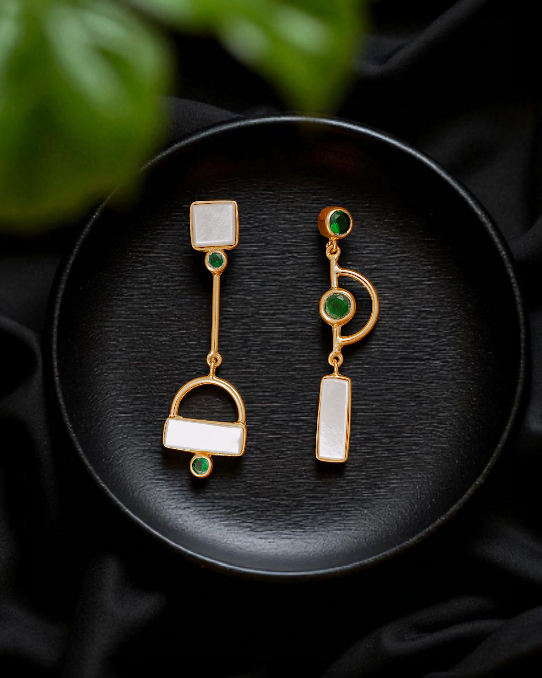 Pendulum earrings