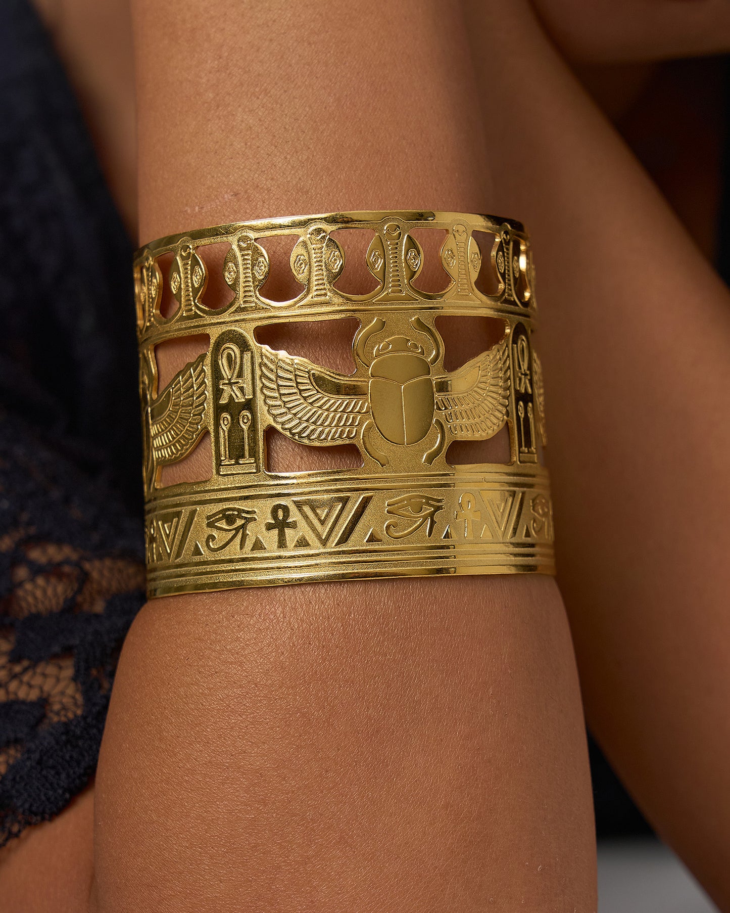 Scarab golden wings Bangle