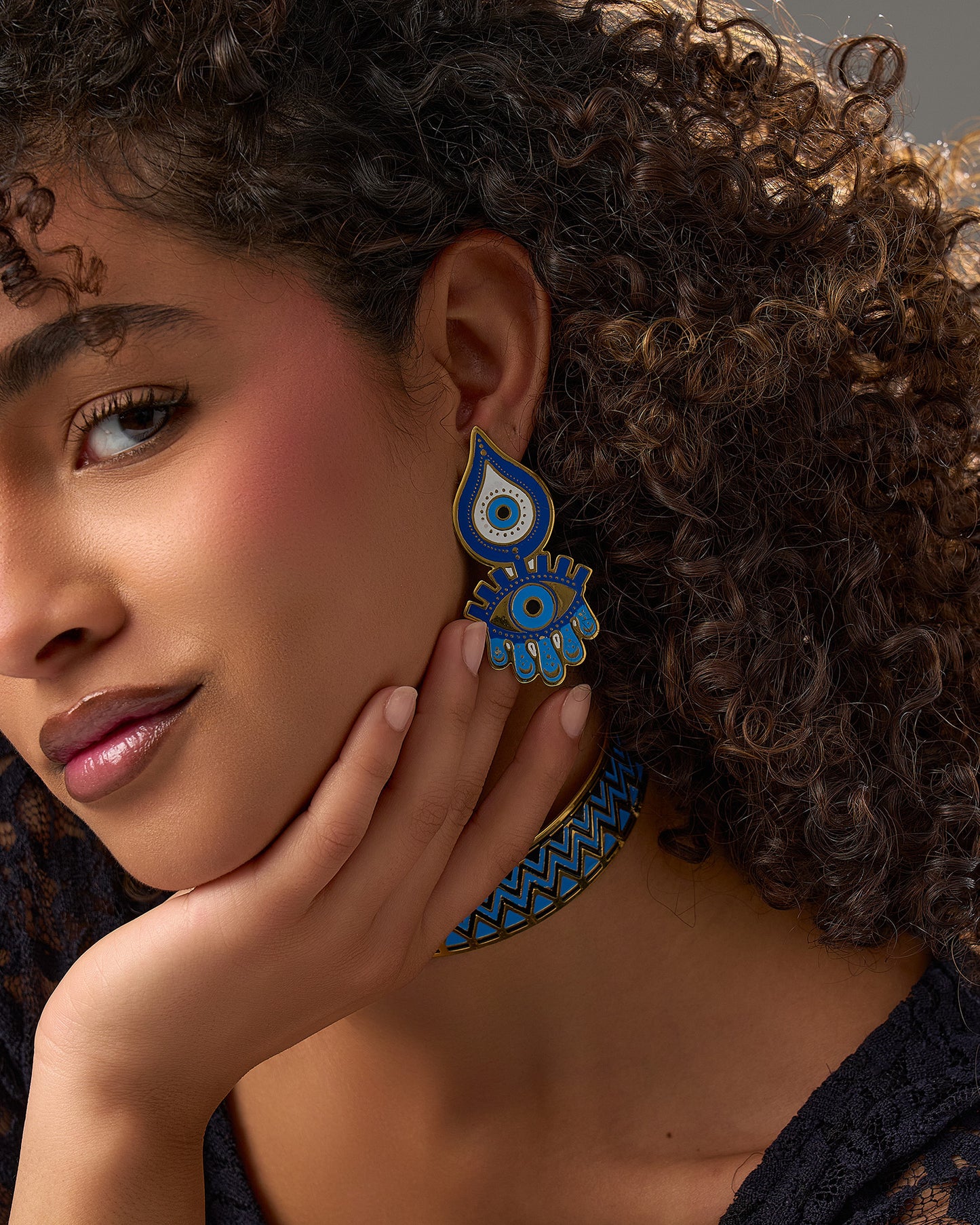 Eye Hand earrings