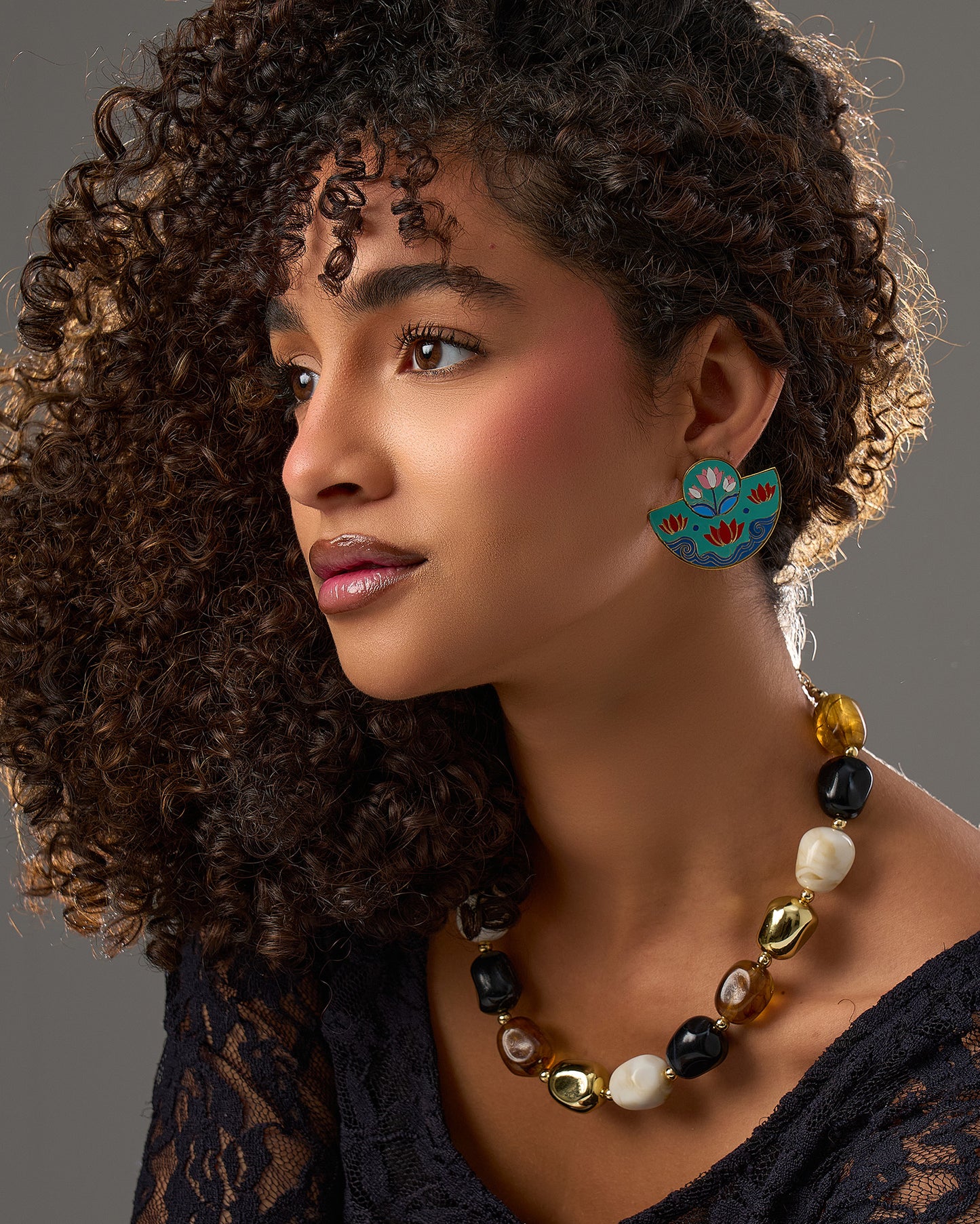 Colored flowers earrings