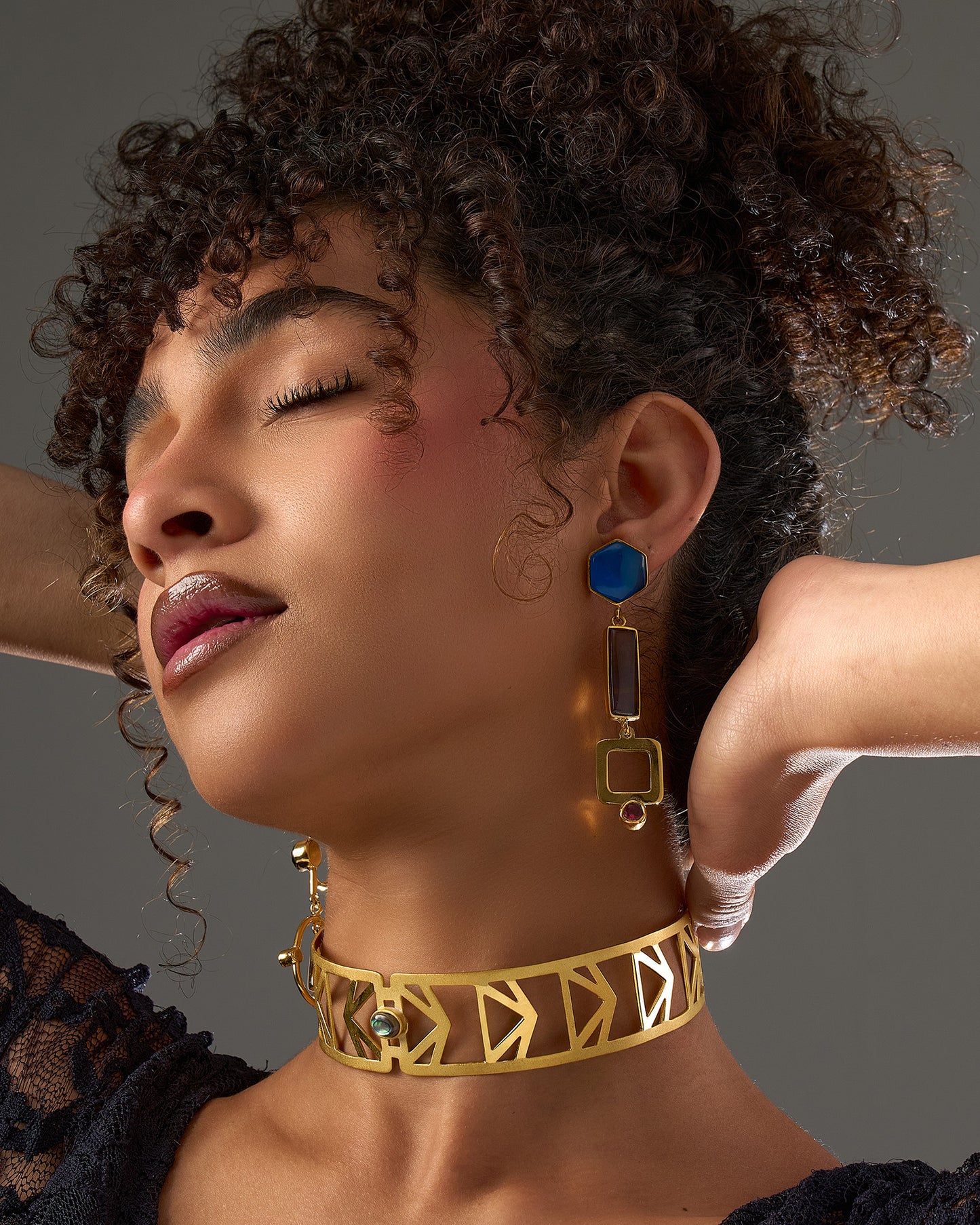 Zircon fingers Earrings