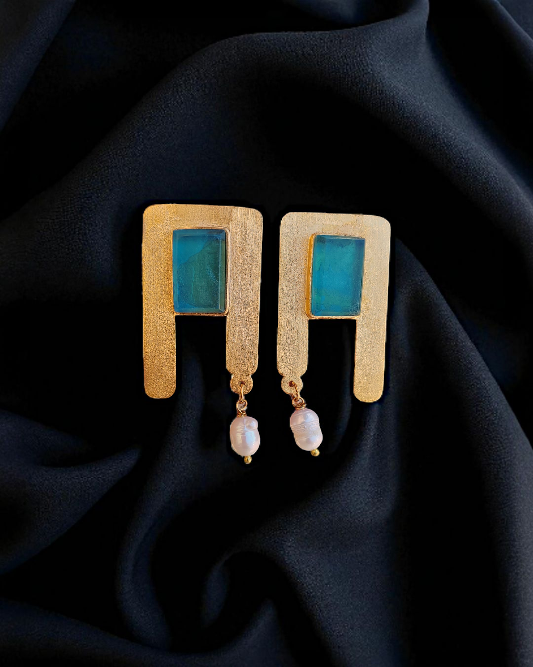 Zircon square earrings
