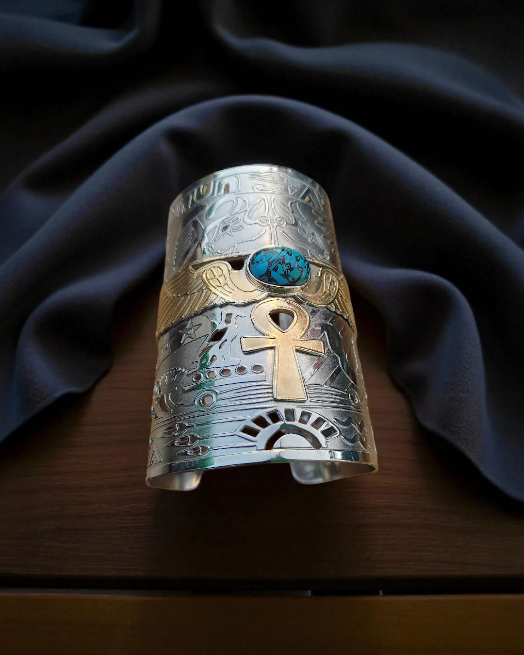 Pharaonic bangle
