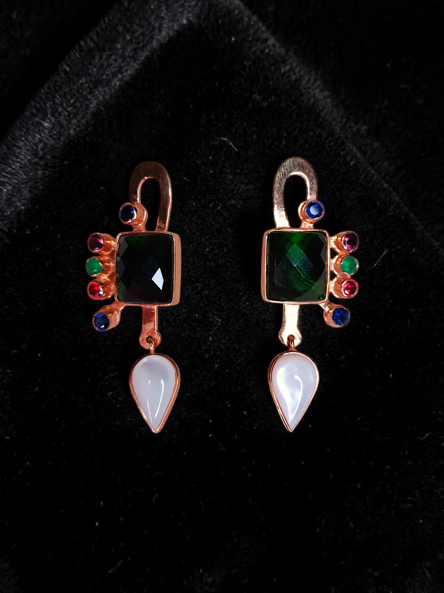 Zircon arrow Earrings