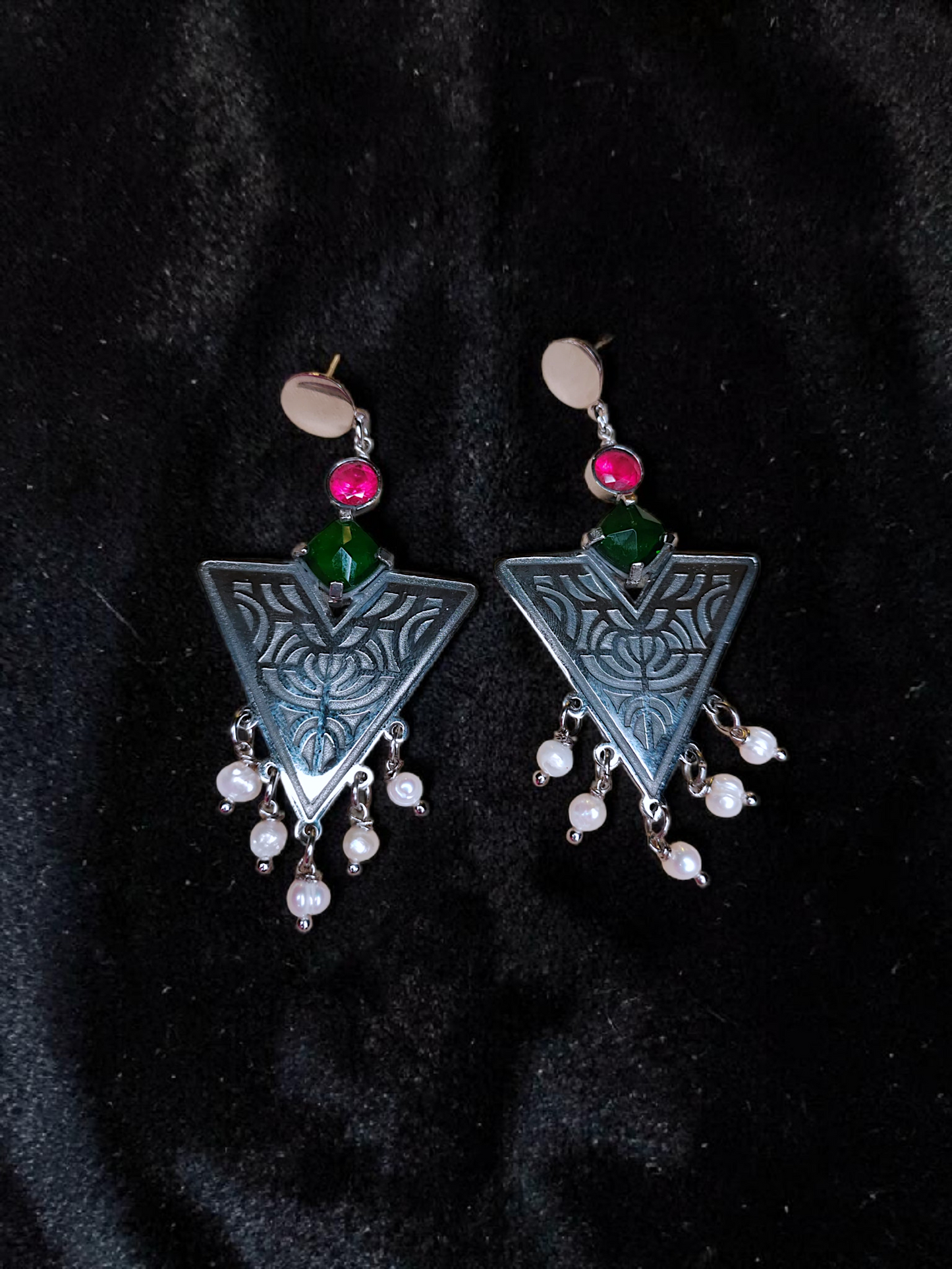 Triangle pearl Earrings