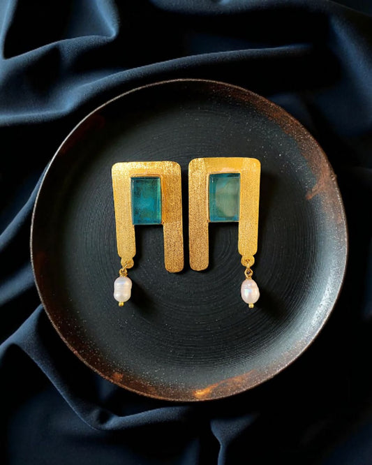 Zircon square earrings