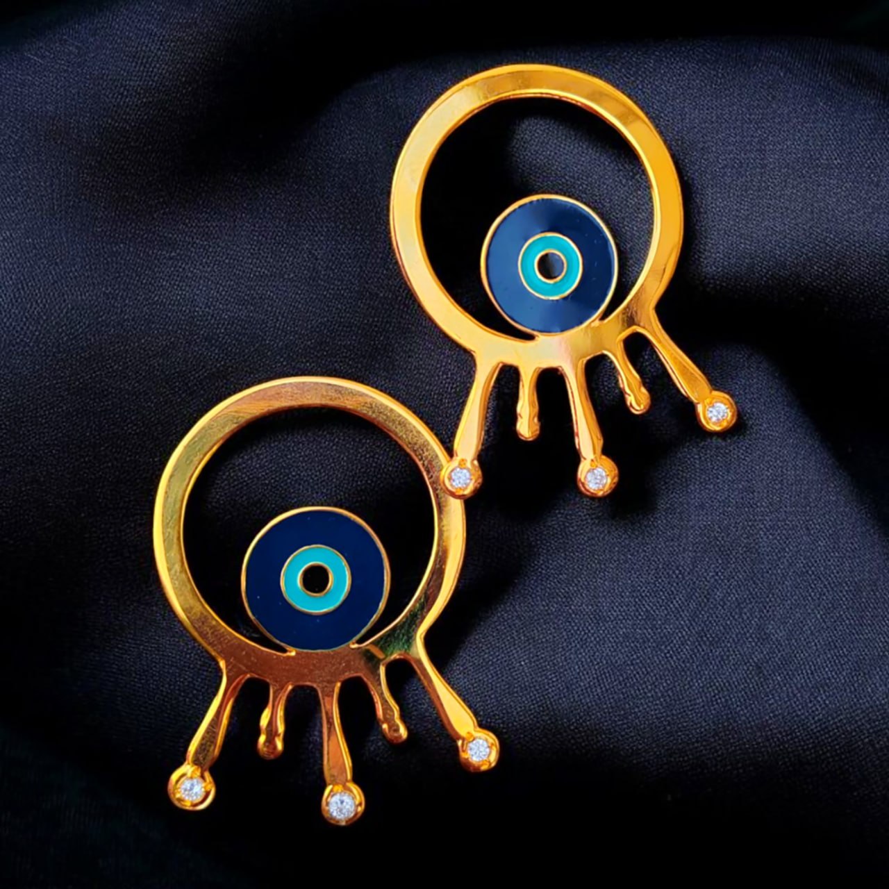 Circle eye Earrings