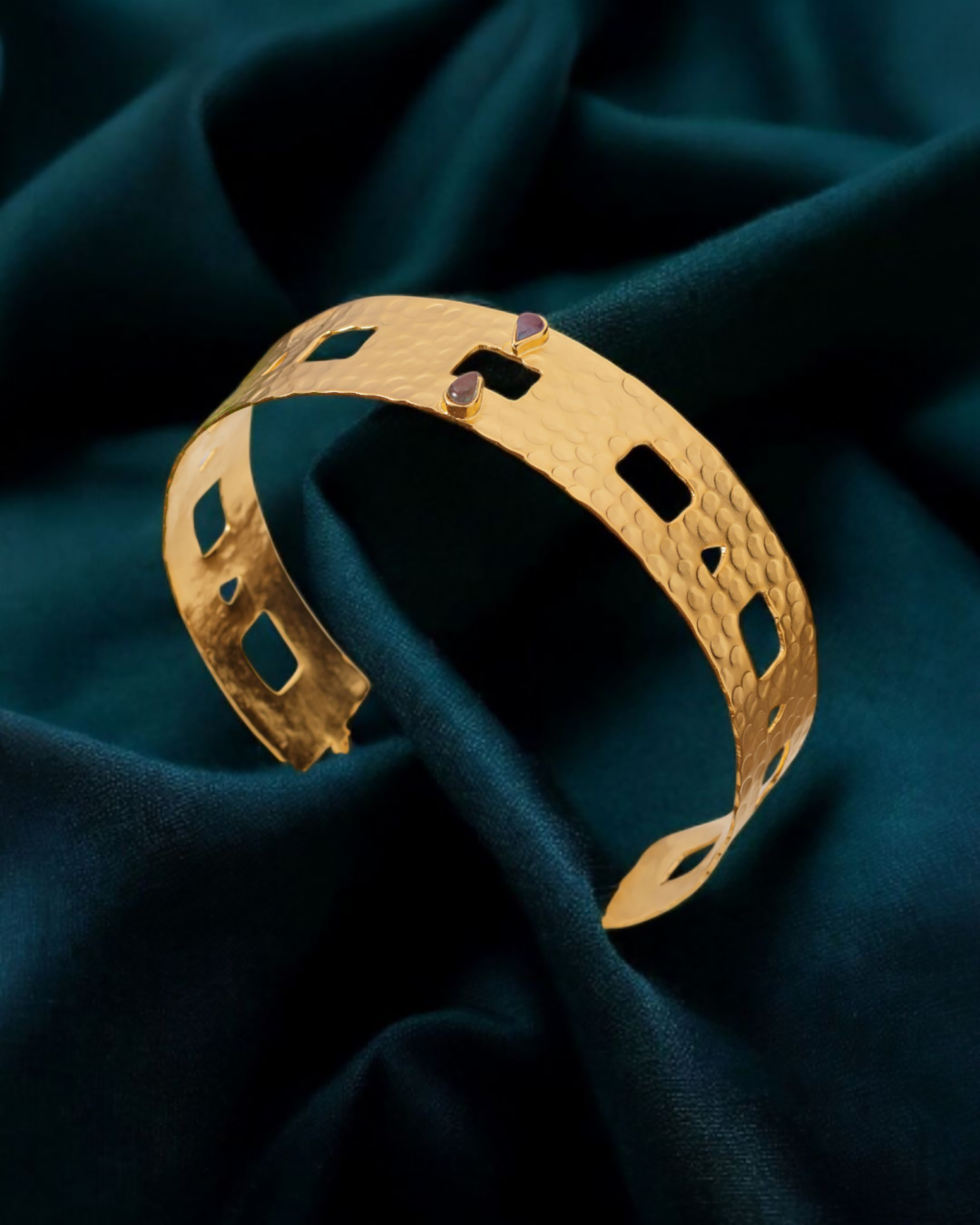 Modern Choker