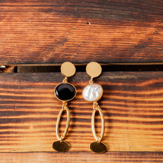 Black & white Earring